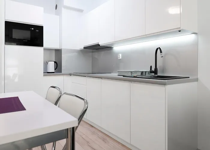 Bursztynowe Z Miejscem Postojowym Gratis Kołobrzeg